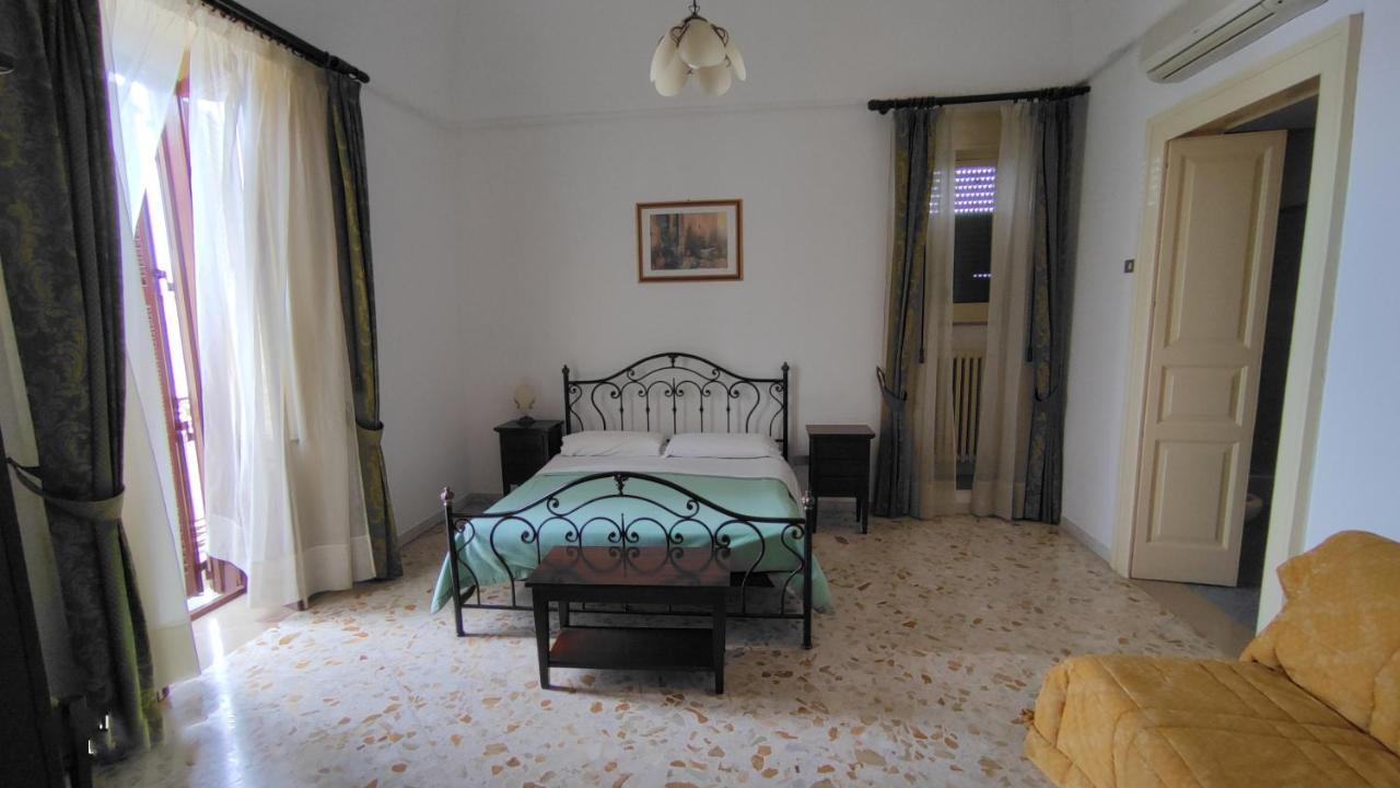 Casa Resci - Dimora Del 1884 Bed & Breakfast Tricase Exterior photo
