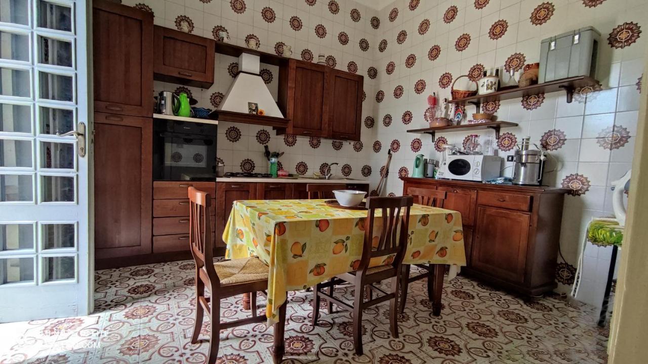 Casa Resci - Dimora Del 1884 Bed & Breakfast Tricase Exterior photo