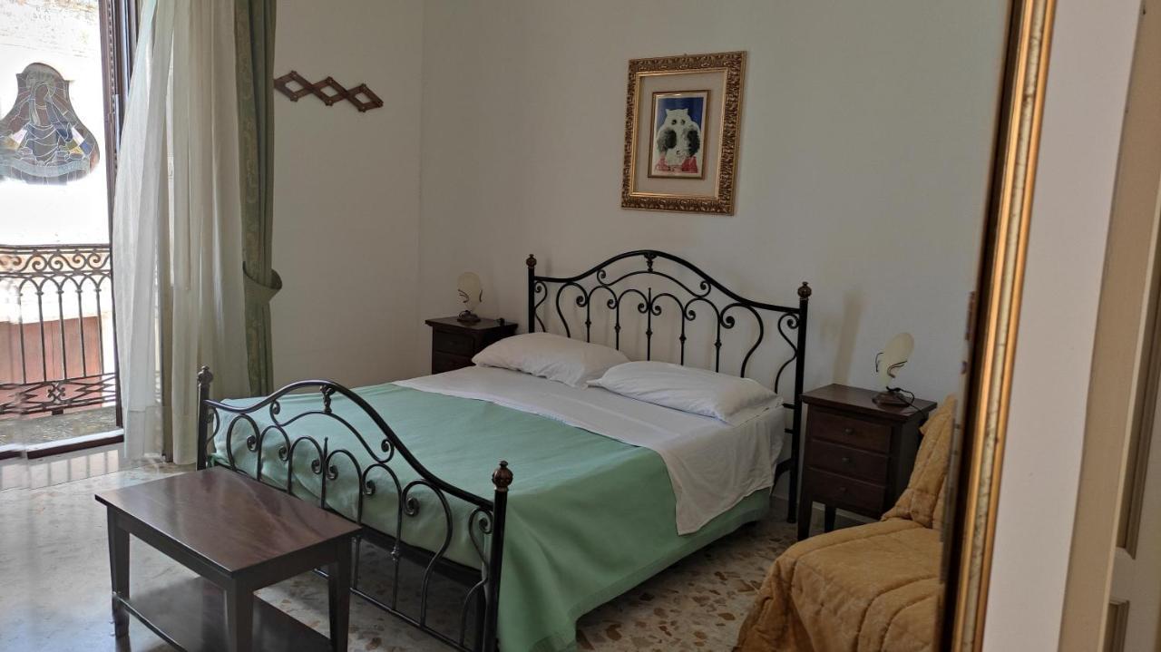 Casa Resci - Dimora Del 1884 Bed & Breakfast Tricase Exterior photo