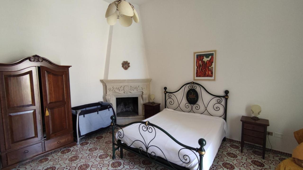 Casa Resci - Dimora Del 1884 Bed & Breakfast Tricase Exterior photo